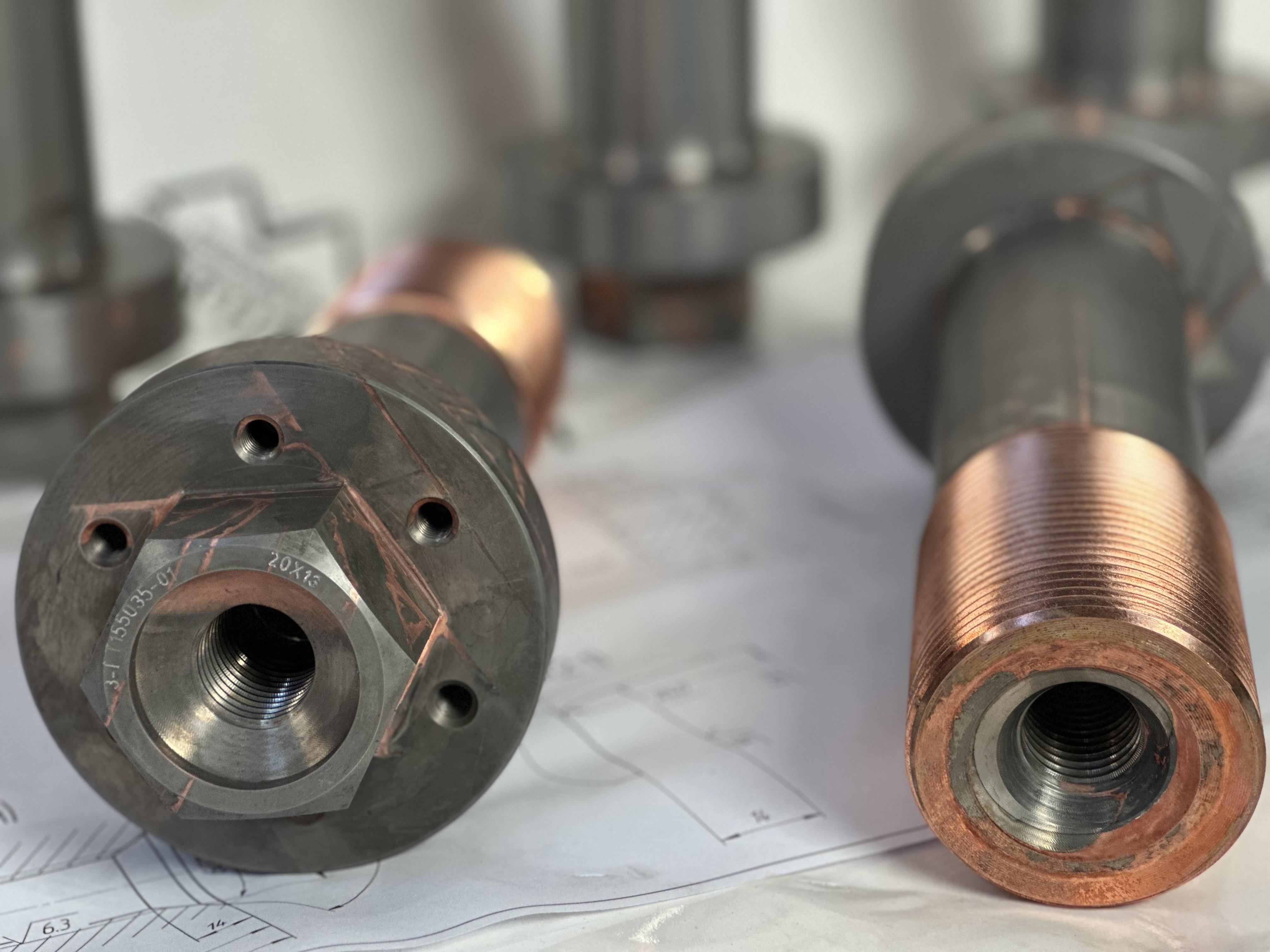 Изготовлены болты для гидротурбины ГЭС.